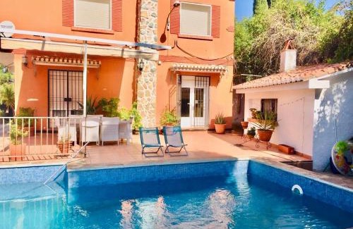 Huetor Vega House | VIlla Huetor con piscina privada