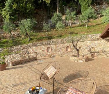 Camaiore Villa | Villa "Il Grillo" Piscina privata, Panorama e privacy
