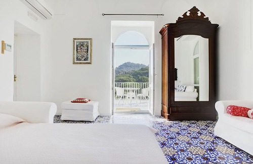 Licola Villa | Villa in Capri with 7 bedrooms sleeps 14