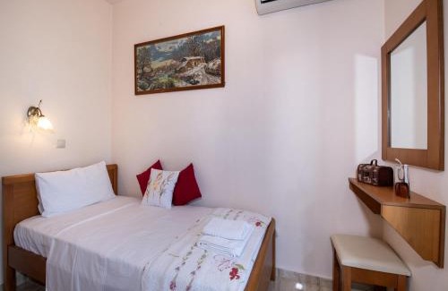 Asteri House | Villa in Crete near Beach and Olive Groves