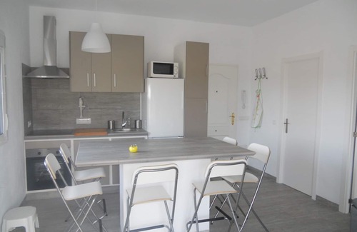 Los Canos de Meca Ski Chalet | Villa in Los Caños de Meca of 1000m2 plot next to the field and the beach.