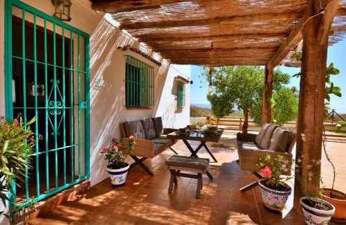 Alora Villa | Villa in Malaga, private pool and sea view