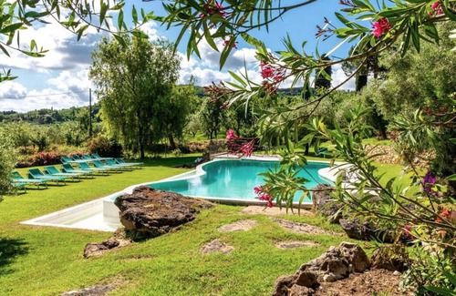 Montepulciano Villa | Villa in Montepulciano with 7 bedrooms sleeps 14