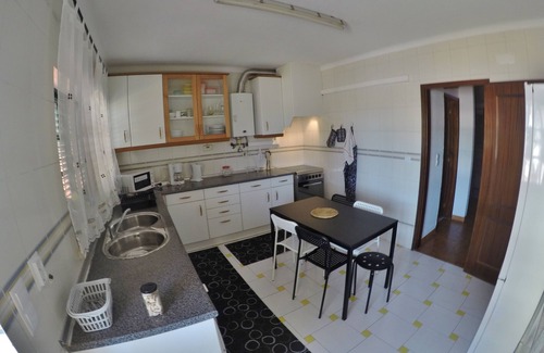 Peniche House | Villa in Praia da Consolação on the seafront near supertubos/baleal