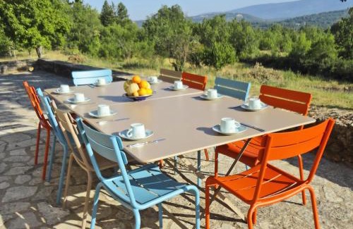 Menerbes Villa | Villa in Saignon with Pool and Scenic Views