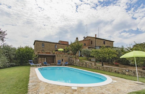 Sinalunga Villa | Villa in Sinalunga with 3 bedrooms sleeps 5