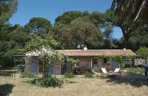 Porquerolles Villa | Villa in the countryside in a wooded property