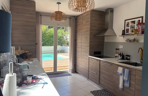 Eguilles House | Villa independent air conditioning modern swimming pool patio 3 bedrooms 2 bathrooms all shops on foot