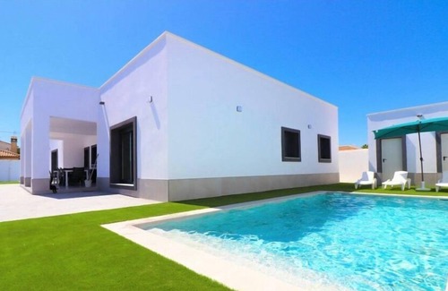 Chiclana de la Frontera Ski Chalet | Villa Infinity in Chiclana
