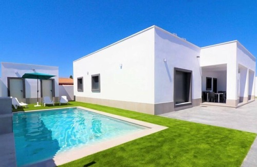 Chiclana de la Frontera Ski Chalet | Villa Infinity in Chiclana