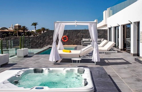Playa Blanca Villa | Villa Infinity - Seven Bedroom Villa, Sleeps 18