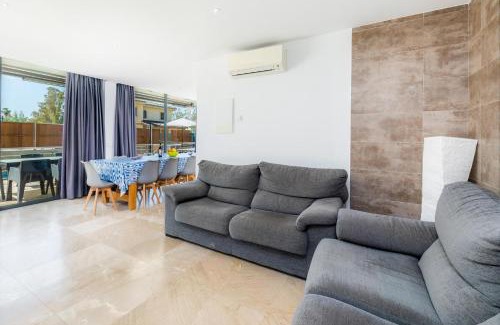 Muro House | Villa Iola
