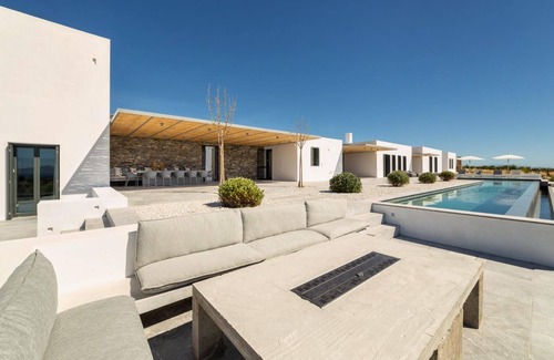 Paros Villa | Villa Iris – Luxury 6-Bedroom Seaview Villa with Infinity Pool in Paros