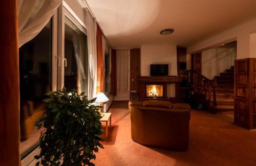 Herzegovina-Neretva Canton House | Villa Jablanica Lake