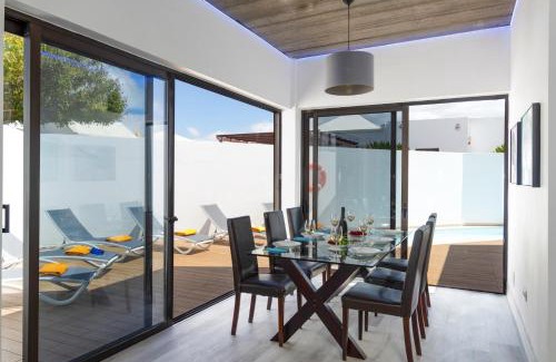 Matagorda Villa | Villa JJ Beach by Villa Plus