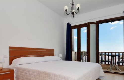 Puerto Calero Cottage | Villa Juliet with Share Pool in Puerto Calero By PVL