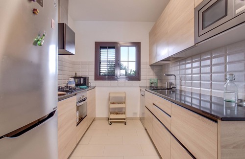 Playa Blanca Ski Chalet | Villa Kodotoma with Sea View, Mountain View, High-Speed Wi-Fi Garden, Terraces & Pool