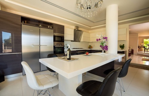 Skotino Villa | Villa Kokalis Resort 1 with swimming pool, spectacular water parks, golf, tennis
