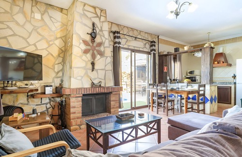 El Gastor House | Villa 'La Cañada' with Lake View, Wi-Fi and Air Conditioning