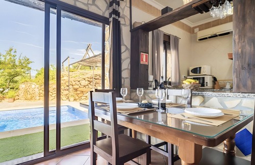 El Gastor House | Villa 'La Cañada' with Lake View, Wi-Fi and Air Conditioning