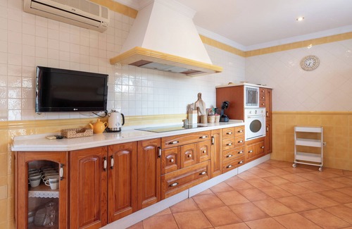 Torremolinos Ski Chalet | Villa : La Casita del Mar : Jacuzzi : Barbecue : Private garden : beach nearby