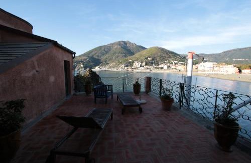 Arzeno Apartment | Villa La Pietra - Luxury location in Levanto, 5 Terre