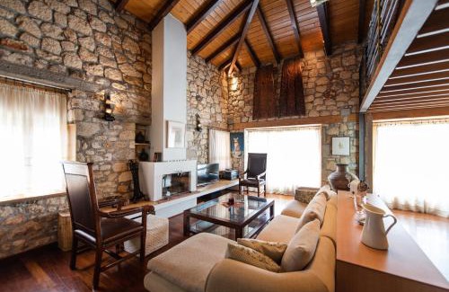 Afytos Villa | Villa La Strada