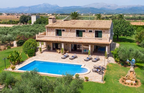 Sa Pobla Villa | Villa Lagoon. Lovely stone built Mallorcan finca with private pool.