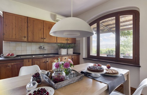 Todi Villa | Villa L’Arco.Luxury Air-Conditioned.Pool with Whirlpool area.Wi-Fi.Near Tuscany