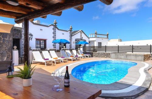 Mancha Blanca Villa | Villa Las Calderetas