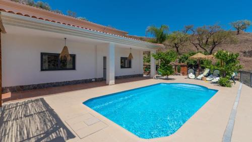 Arenas House | Villa Las Viñas Arenas by Ruralidays