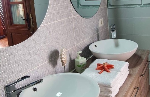 Villa de Arico House | VILLA LAURA HEATED POOL