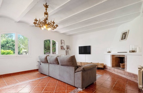 Riudoms Villa | Villa 'Le Mirage' with Private Pool, Private Terrace and Wi-Fi