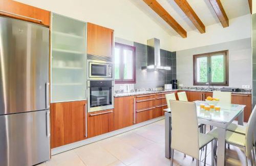 Crestatx Villa | Villa Les Pells by Villa Plus