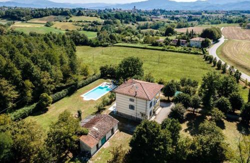 Scarperia e San Piero Villa | Villa Liberty Mugello - Affitti Brevi Italia