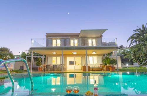 Playa del Ingles Villa | ▫️ Villa Lily by I N Z U L A E ▫️ Las Burras Beach 50m ▫️ Private Pool