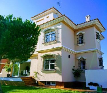 Campano House | Villa Loma Beach