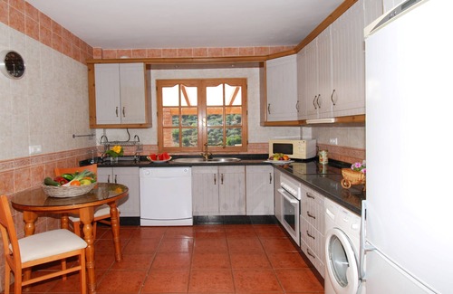 Malaga-Este Villa | Villa Los Pinos,10 people, HEATED POOL, WIFI, A/C, Petfriendly, magnificent view
