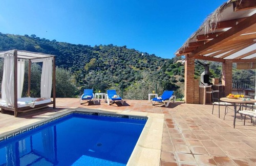 Malaga-Este Villa | Villa Los Pinos,10 people, HEATED POOL, WIFI, A/C, Petfriendly, magnificent view