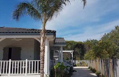 Cap d'Agde Villa | Villa Louisiane proche de la mer avec piscine