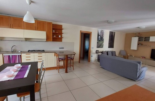 Poggio dei Pini House | Villa Luigi Poggio dei Pini: villa accommodation with parking