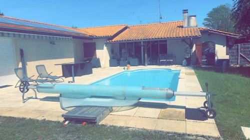 Audenge House | Villa lumineuse, logement et jardin et piscine privatifs, TV connectée