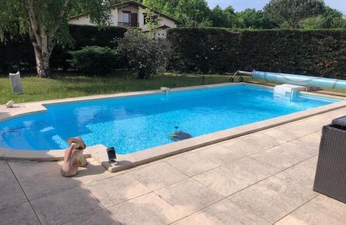 Audenge House | Villa lumineuse, logement et jardin et piscine privatifs, TV connectée