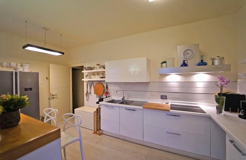 La Spezia Villa | Villa Lux 5 Terre: 3-bedroom With Spa, Pool, Wi-fi Near La Spezia & Cinque Terre