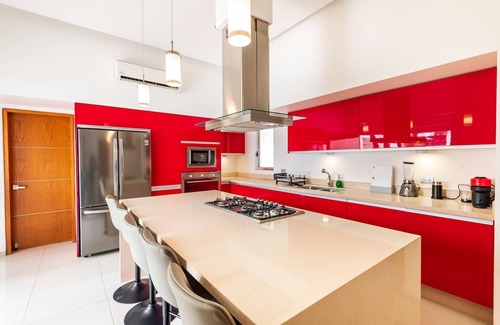 Puerto Juarez Villa | Villa Luxury White in Playa del Carmen