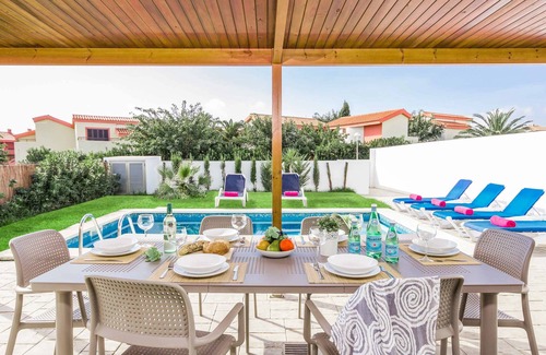 Cala'n Bosch Villa | Villa Marinda - Four Bedroom Villa, Sleeps 8