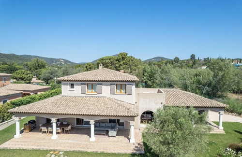 Les Restanques Villa | Villa MagrinSplendid villa with swimming pool 800m from Grimaud beach.
