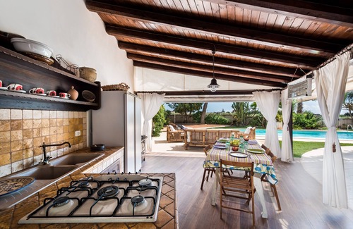 Mazara del Vallo Villa | Villa Maiani by Michael Russo