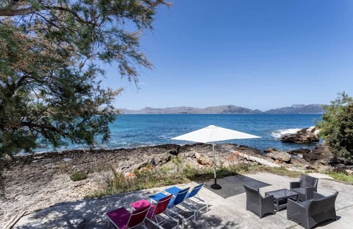 Mal Pas-Bon Aire House | VILLA MAL PAS - Modern villa with direct sea views.