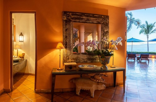 South Shore Hotel Area Villa | Villa Marea Baja (This is directly with the Owner)